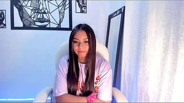 Snapshot of Ciara8 chatting on December 29, 2024, 3:44 am Ciara8 online show from December 29, 2024, 3:44 am