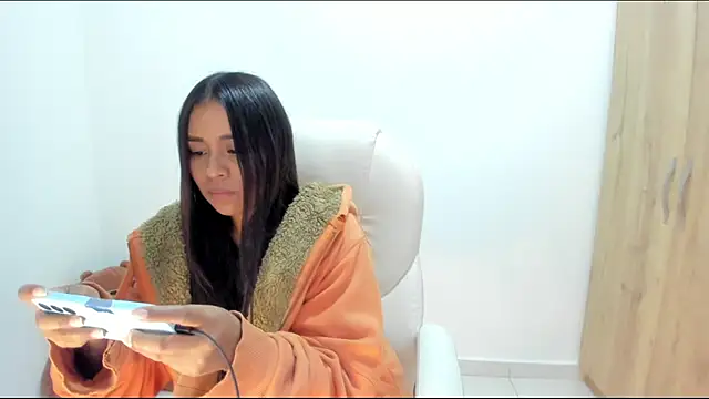 Snapshot of Ciara8 chatting on January 16, 2026, 5:11 am Ciara8 online show from January 16, 2026, 5:11 am