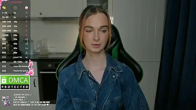 Snapshot of Lee_Loo chatting on February 4, 2025, 3:04 pm Lee Loo online show from February 4, 2025, 3:04 pm