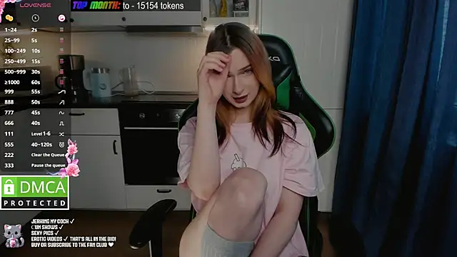 Snapshot of Lee_Loo chatting on February 27, 2025, 12:45 pm Lee Loo online show from February 27, 2025, 12:45 pm