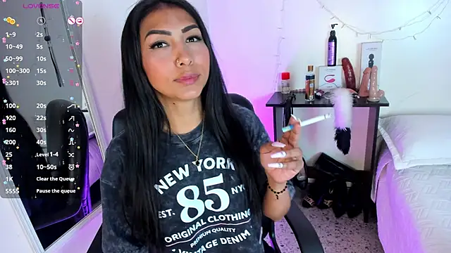 Snapshot of Tracy_lambo chatting on November 26, 2025, 8:32 pm Tracy lambo online show from November 26, 2025, 8:32 pm