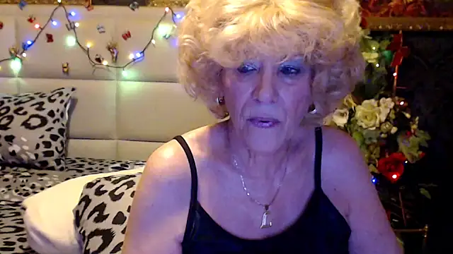 HappyWomanOn online show from April 15, 2026, 8:21 am