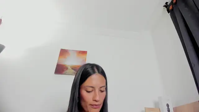 Snapshot of nia__white chatting on June 23, 2026, 1:36 am nia white online show from June 23, 2026, 1:36 am