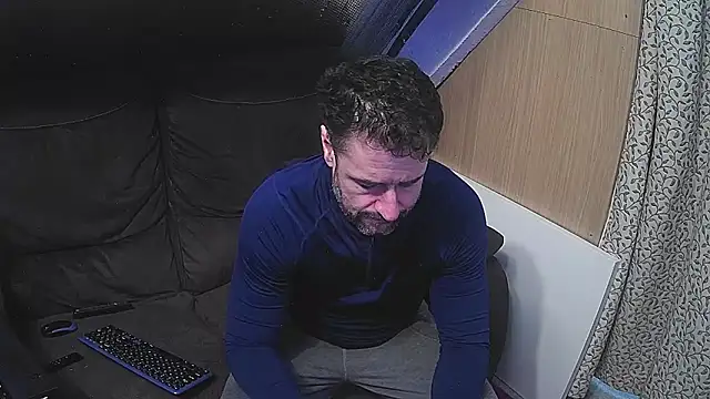 rob2810 online show from February 26, 2025, 6:43 pm