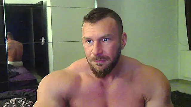 muscularkevin online show from April 9, 2026, 3:39 am