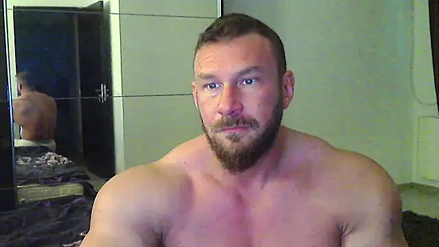 muscularkevin online show from April 15, 2026, 4:19 am