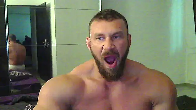 Snapshot of muscularkevin chatting on May 10, 2026, 1:38 pm muscularkevin online show from May 10, 2026, 1:38 pm