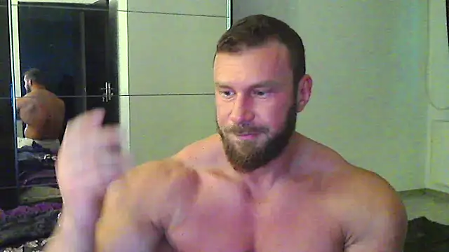 Snapshot of muscularkevin chatting on May 15, 2026, 3:35 am muscularkevin online show from May 15, 2026, 3:35 am