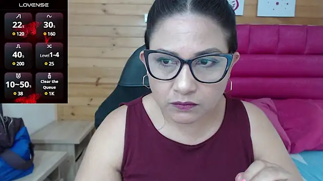 Snapshot of Katha_Marck chatting on December 18, 2024, 4:06 pm Katha Marck online show from December 18, 2024, 4:06 pm