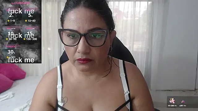 Snapshot of Katha_Marck chatting on February 24, 2025, 12:37 pm Katha Marck online show from February 24, 2025, 12:37 pm