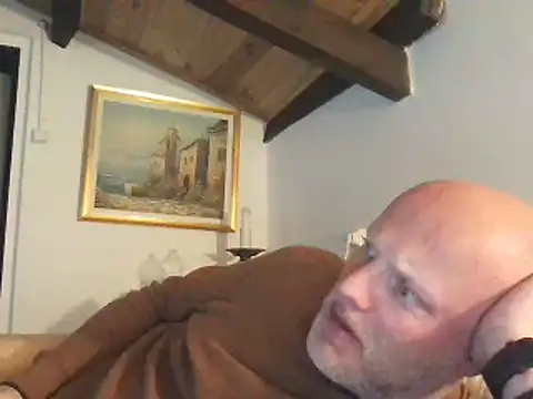 davigochi77bcn online show from March 18, 2025, 9:21 pm