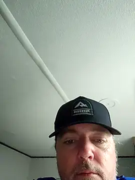 Hotredheadandtoungelasher online show from November 8, 2025, 3:56 pm