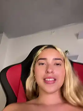 Irisweet  online show from February 9, 2025, 6:16 pm