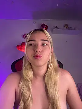 Irisweet  online show from February 21, 2025, 11:44 am