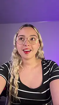 Irisweet  online show from January 11, 2026, 12:59 am