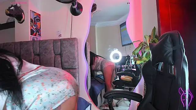 danielasexya1 online show from September 28, 2025, 4:07 am