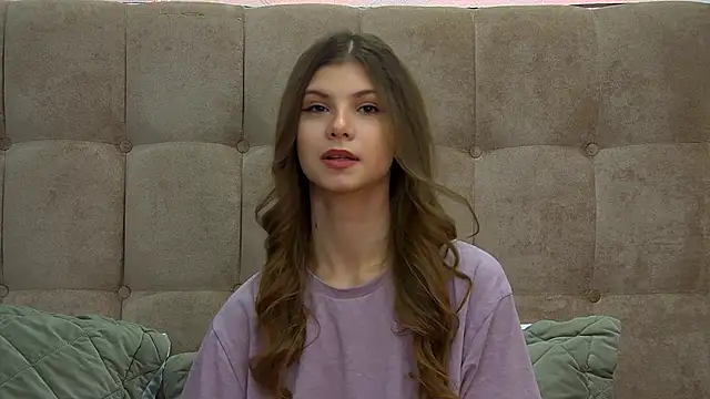 Snapshot of AudreyBarlow chatting on February 5, 2025, 9:36 am AudreyBarlow online show from February 5, 2025, 9:36 am