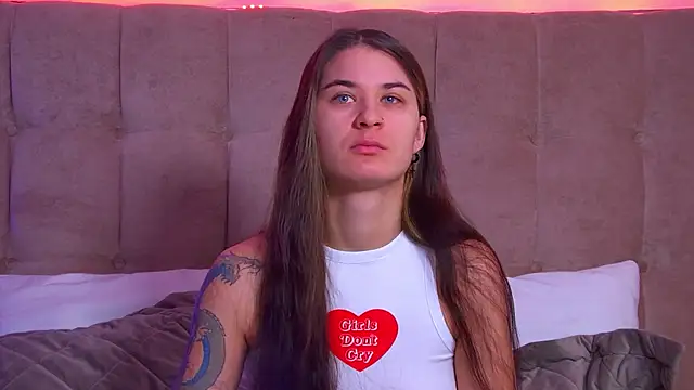 Snapshot of RachelSimpson chatting on January 22, 2025, 6:20 pm RachelSimpson online show from January 22, 2025, 6:20 pm