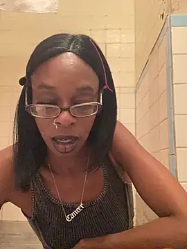 Snapshot of Jasmine_FullsShine chatting on July 7, 2026, 5:43 am Jasmine FullsShine online show from July 7, 2026, 5:43 am