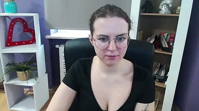 Zoey Erotic online show from March 6, 2025, 8:41 am