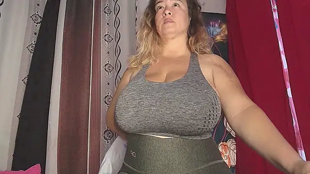 Snapshot of brenlissy89 chatting on July 20, 2026, 4:09 pm brenlissy89 online show from July 20, 2026, 4:09 pm