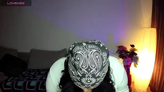 Snapshot of Laura_sinner chatting on March 7, 2025, 8:22 pm Laura sinner online show from March 7, 2025, 8:22 pm