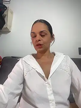 Snapshot of Kataliina chatting on February 14, 2026, 3:14 am Kataliina online show from February 14, 2026, 3:14 am