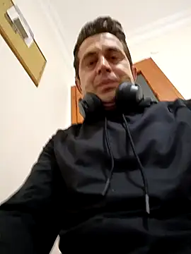 Snapshot of melenko1667 chatting on September 29, 2025, 11:31 pm melenko1667 online show from September 29, 2025, 11:31 pm