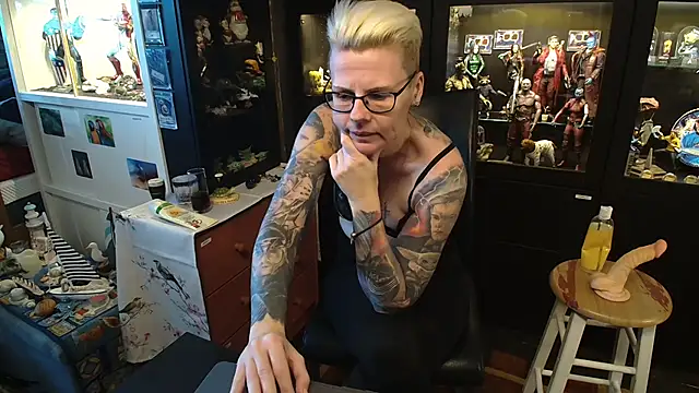 MaryG online show from January 16, 2025, 1:47 pm