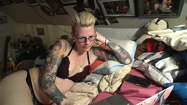 MaryG online show from January 23, 2025, 9:18 pm