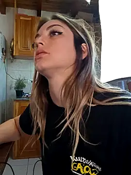 Elnonoykeila77 online show from February 12, 2025, 4:00 pm