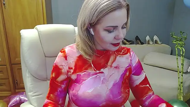 Snapshot of Cute_sun chatting on December 14, 2024, 9:45 pm Cute sun online show from December 14, 2024, 9:45 pm