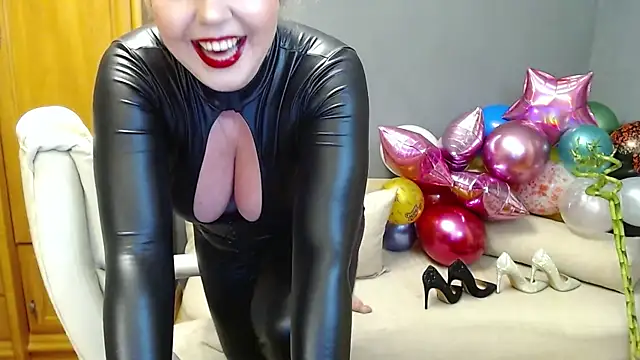 Snapshot of Cute_sun chatting on December 20, 2024, 5:29 pm Cute sun online show from December 20, 2024, 5:29 pm