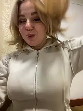 Snapshot of Cute_sun chatting on January 1, 2025, 1:26 am Cute sun online show from January 1, 2025, 1:26 am