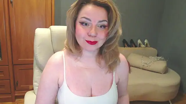 Snapshot of Cute_sun chatting on May 16, 2026, 11:42 am Cute sun online show from May 16, 2026, 11:42 am