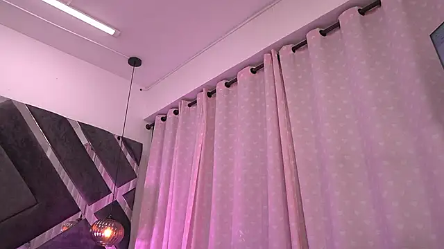 Snapshot of violeta_aroca chatting on October 10, 2025, 3:05 am violeta aroca online show from October 10, 2025, 3:05 am