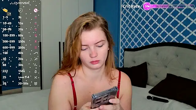Busty Redhead online show from November 27, 2025, 7:10 am