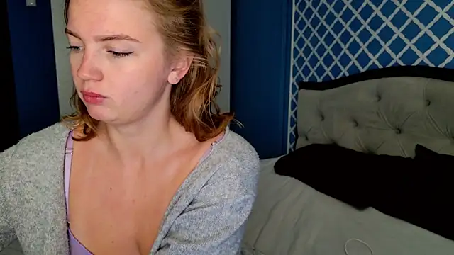 Snapshot of Busty_Redhead chatting on June 3, 2026, 3:09 am Busty Redhead online show from June 3, 2026, 3:09 am