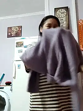 Snapshot of Zulfiya_Bruce chatting on October 20, 2025, 4:29 pm Zulfiya Bruce online show from October 20, 2025, 4:29 pm