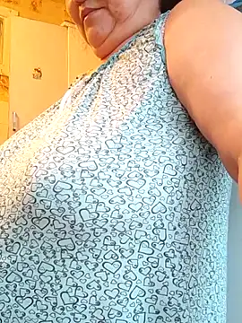 Snapshot of Zulfiya_Bruce chatting on March 13, 2026, 3:07 pm Zulfiya Bruce online show from March 13, 2026, 3:07 pm