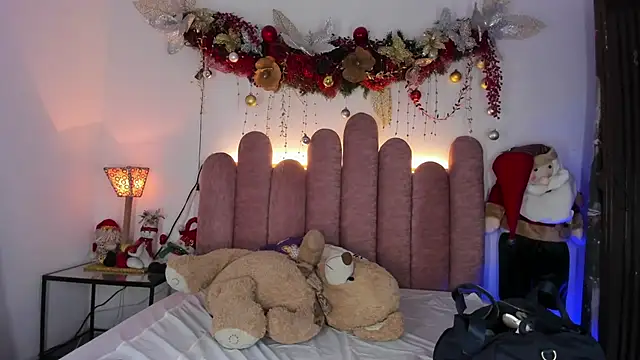 Snapshot of ISABELLASSMITH chatting on January 4, 2025, 8:37 pm ISABELLASSMITH online show from January 4, 2025, 8:37 pm