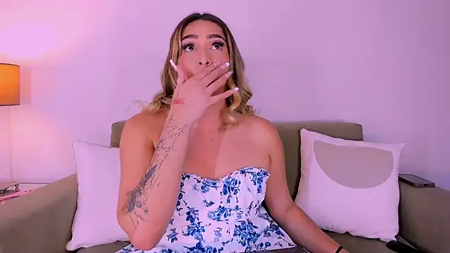 Snapshot of ISABELLASSMITH chatting on March 13, 2025, 7:53 am ISABELLASSMITH online show from March 13, 2025, 7:53 am