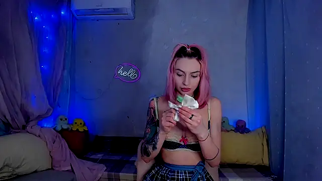 Snapshot of LickLizzy chatting on March 20, 2025, 12:08 am LickLizzy online show from March 20, 2025, 12:08 am