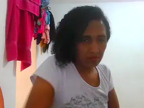 Snapshot of Aishamara chatting on March 2, 2025, 6:40 pm Aishamara online show from March 2, 2025, 6:40 pm