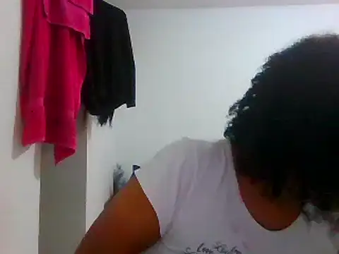 Snapshot of Aishamara chatting on March 3, 2025, 2:04 am Aishamara online show from March 3, 2025, 2:04 am