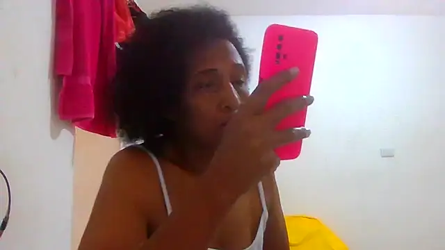 Snapshot of Aishamara chatting on September 17, 2025, 4:08 pm Aishamara online show from September 17, 2025, 4:08 pm