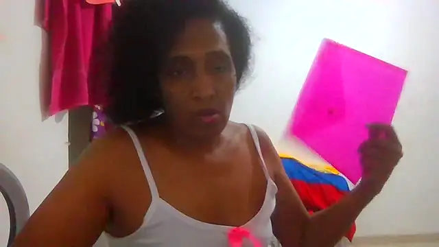 Snapshot of Aishamara chatting on October 3, 2025, 2:30 am Aishamara online show from October 3, 2025, 2:30 am