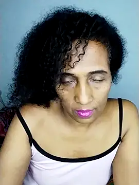 Snapshot of Aishamara chatting on December 1, 2025, 7:57 am Aishamara online show from December 1, 2025, 7:57 am