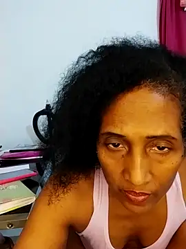 Snapshot of Aishamara chatting on February 5, 2026, 8:52 am Aishamara online show from February 5, 2026, 8:52 am