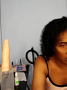 Snapshot of Aishamara chatting on February 8, 2026, 7:39 pm Aishamara online show from February 8, 2026, 7:39 pm